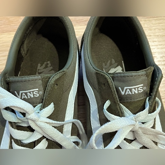 Womens Vans, size 8, color Olive, (Suede/Canvas) - Picture 7 of 12
